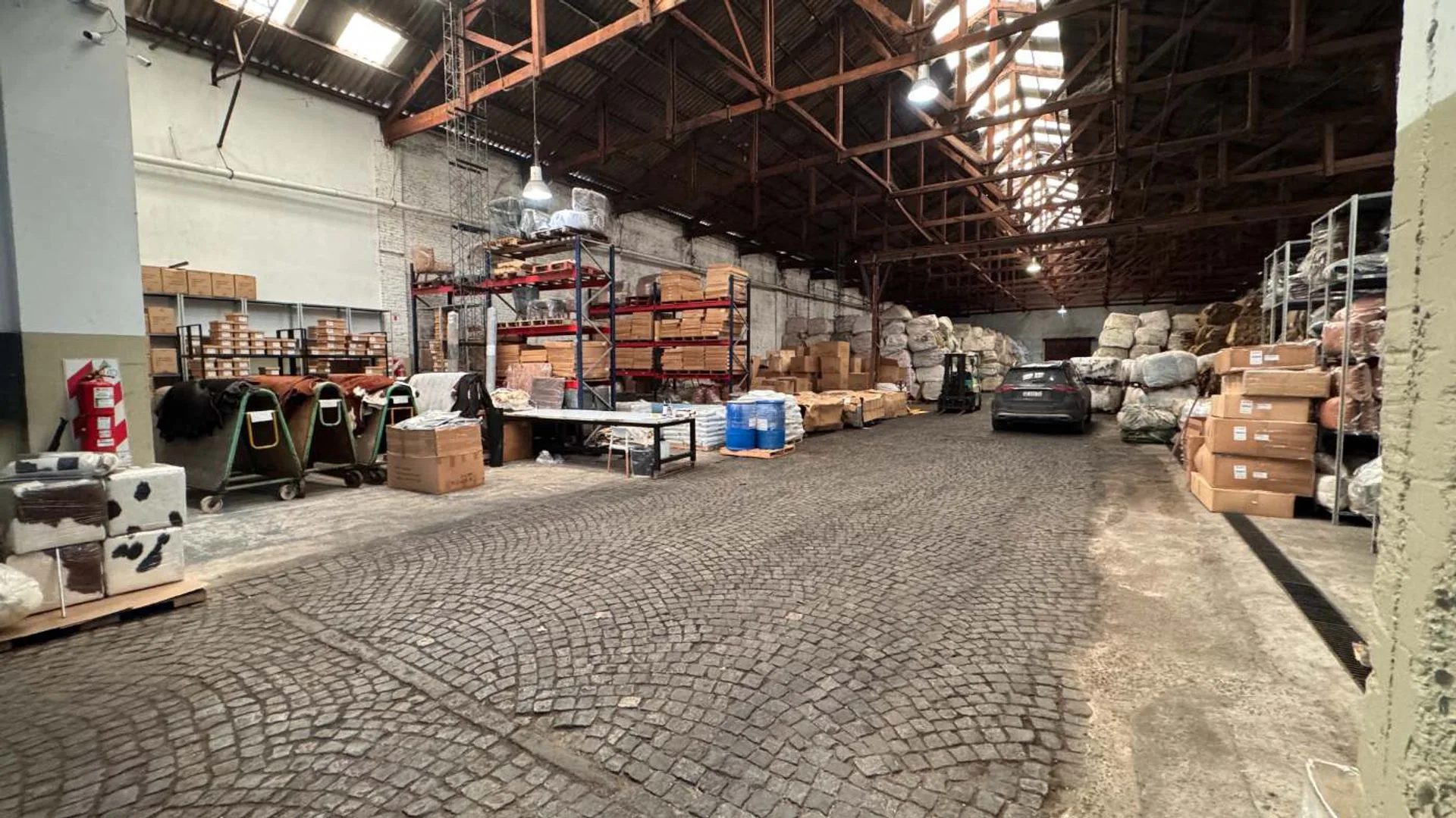 Venta Galpón y PH Parque Industrial Avellaneda foto 3
