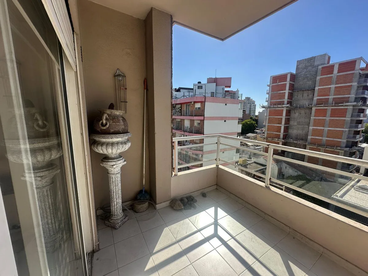 Departamento en venta 3 ambientes con Balcon foto 2
