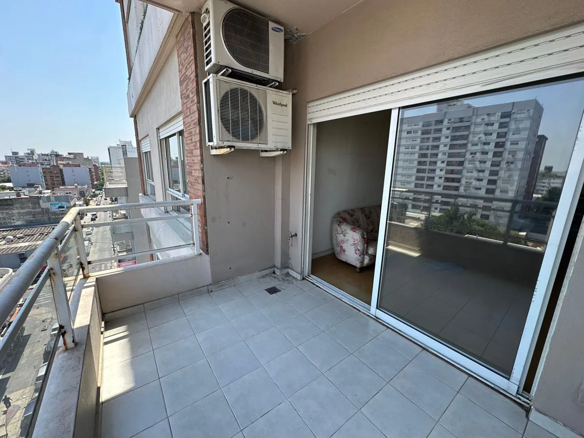 Departamento en venta 3 ambientes con Balcon foto 3
