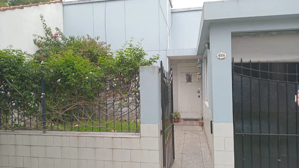 VENTA CASA MÁS DEPARTAMENTO 5 AMBIENTES  RIVADAVIA foto 2