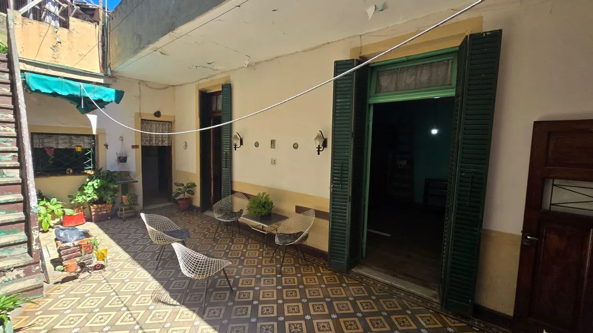 VENTA CASA 5 AMBIENTES PATIO TERRAZA LINIERS foto 4
