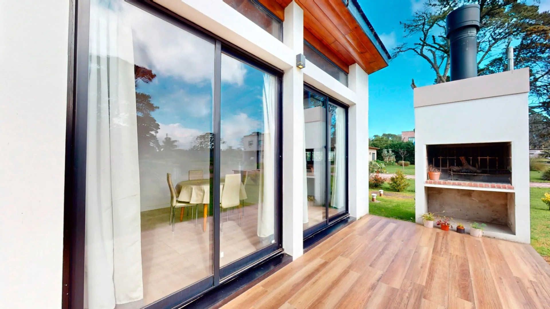VENTA CASA 2/3 AMB PARQUE Y PARRILLA ACANTILADOS foto 2