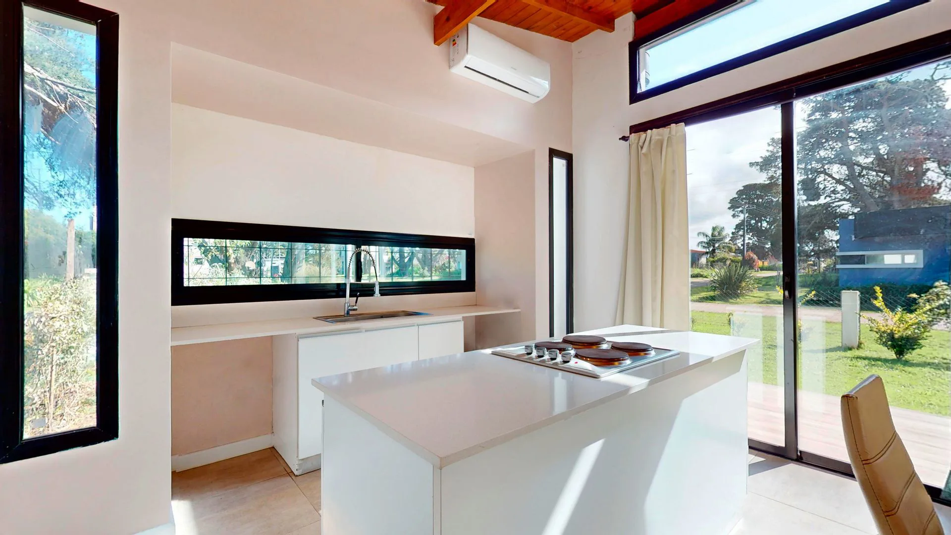 VENTA CASA 2/3 AMB PARQUE Y PARRILLA ACANTILADOS foto 4