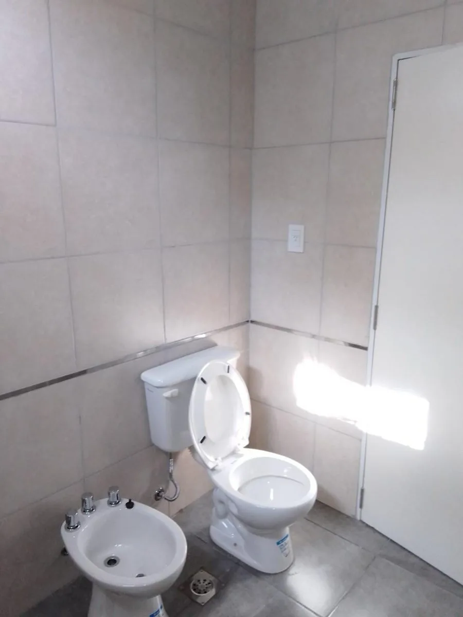 CASA, 2 DORMITORIOS  EN BARRIO CATEDRAL!! foto 5
