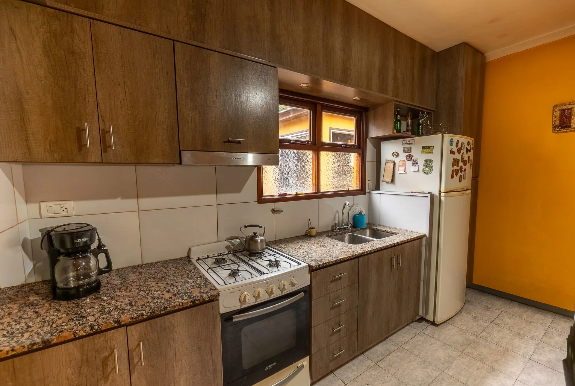 Venta Casa 3 Amb. Colina Alegre Con Amplio Parque foto 4
