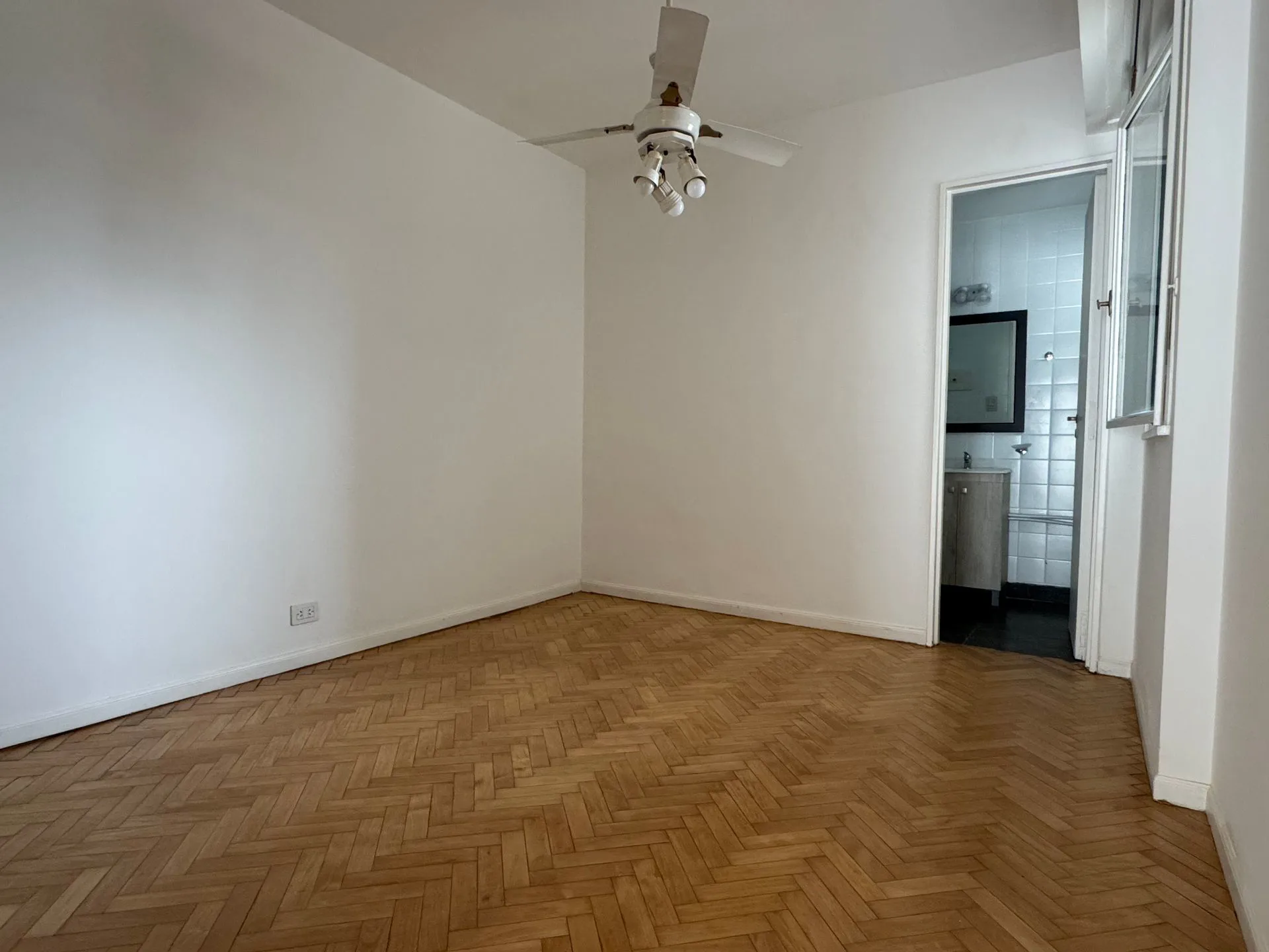 VENTA DEPARTAMENTO 2 AMBIENTES FLORESTA foto 5