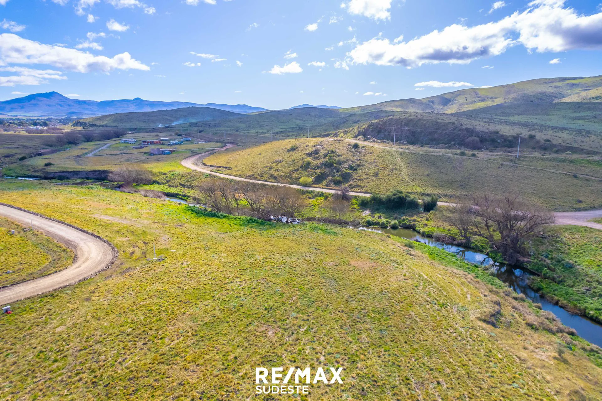 VENTA TERRENO. VILLA LA ARCADIA, LINDERO AL ARROYO