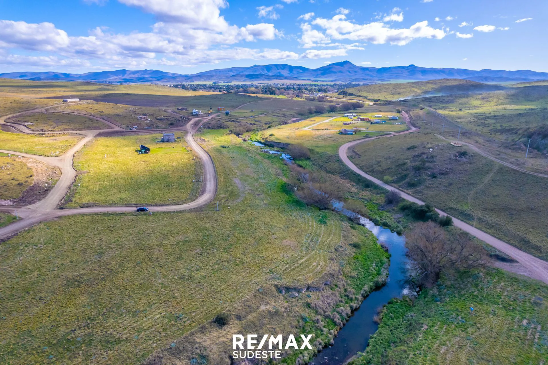 VENTA TERRENO. VILLA LA ARCADIA, LINDERO AL ARROYO foto 3