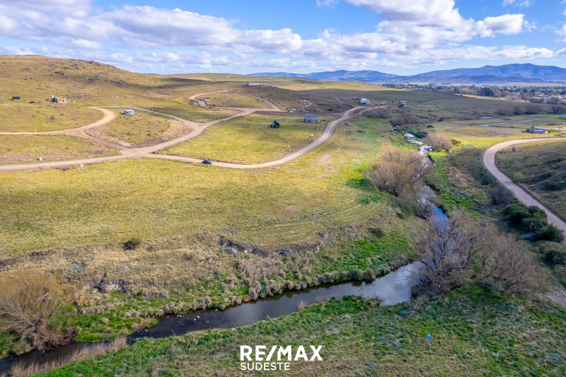 VENTA TERRENO. VILLA LA ARCADIA, LINDERO AL ARROYO foto 4
