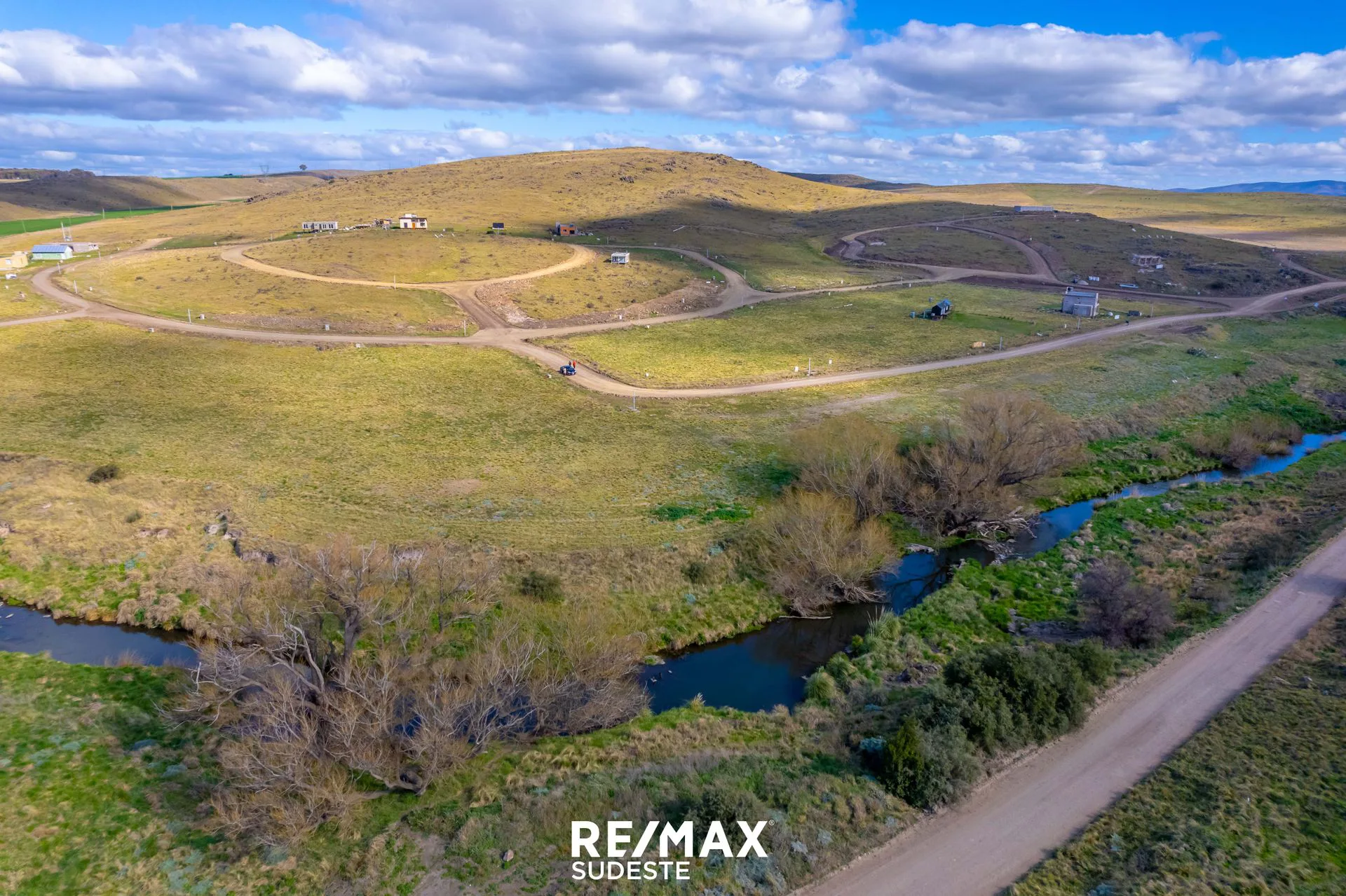 VENTA TERRENO. VILLA LA ARCADIA, LINDERO AL ARROYO foto 5