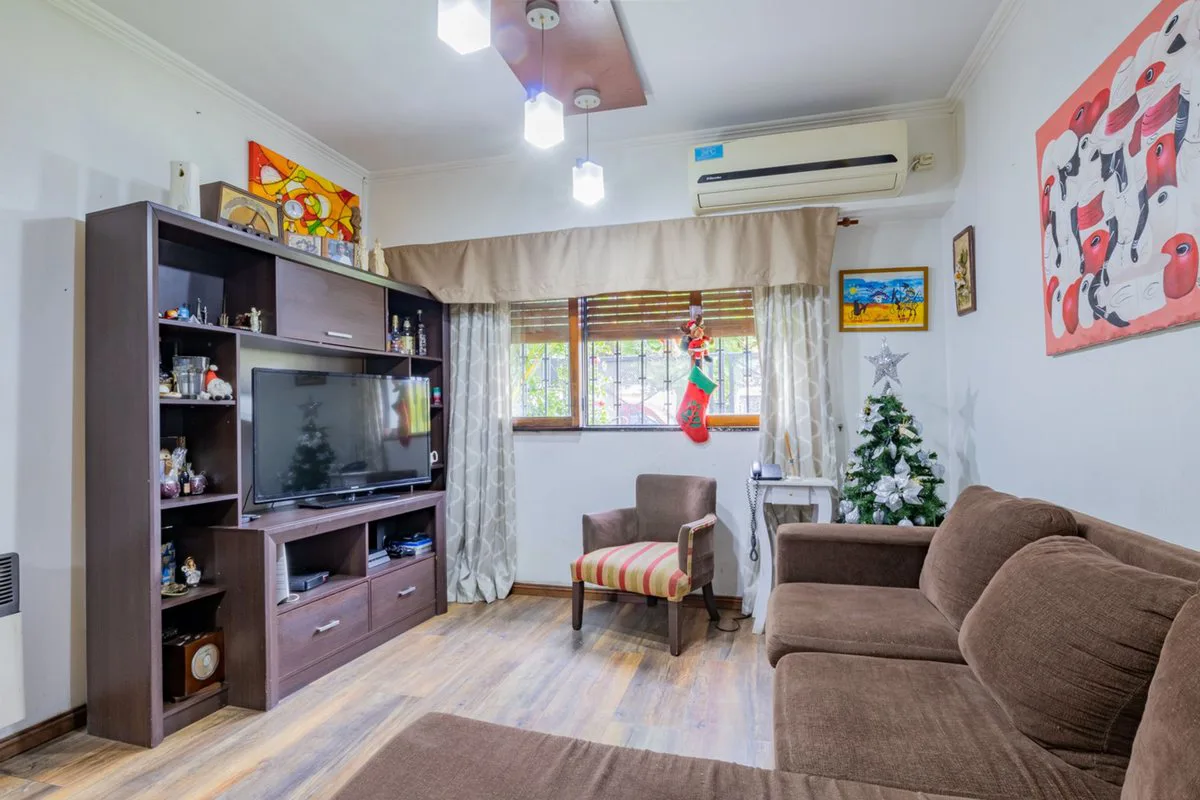 CASA 5 AMBIENTES VENTA CIUDAD EVITA foto 3