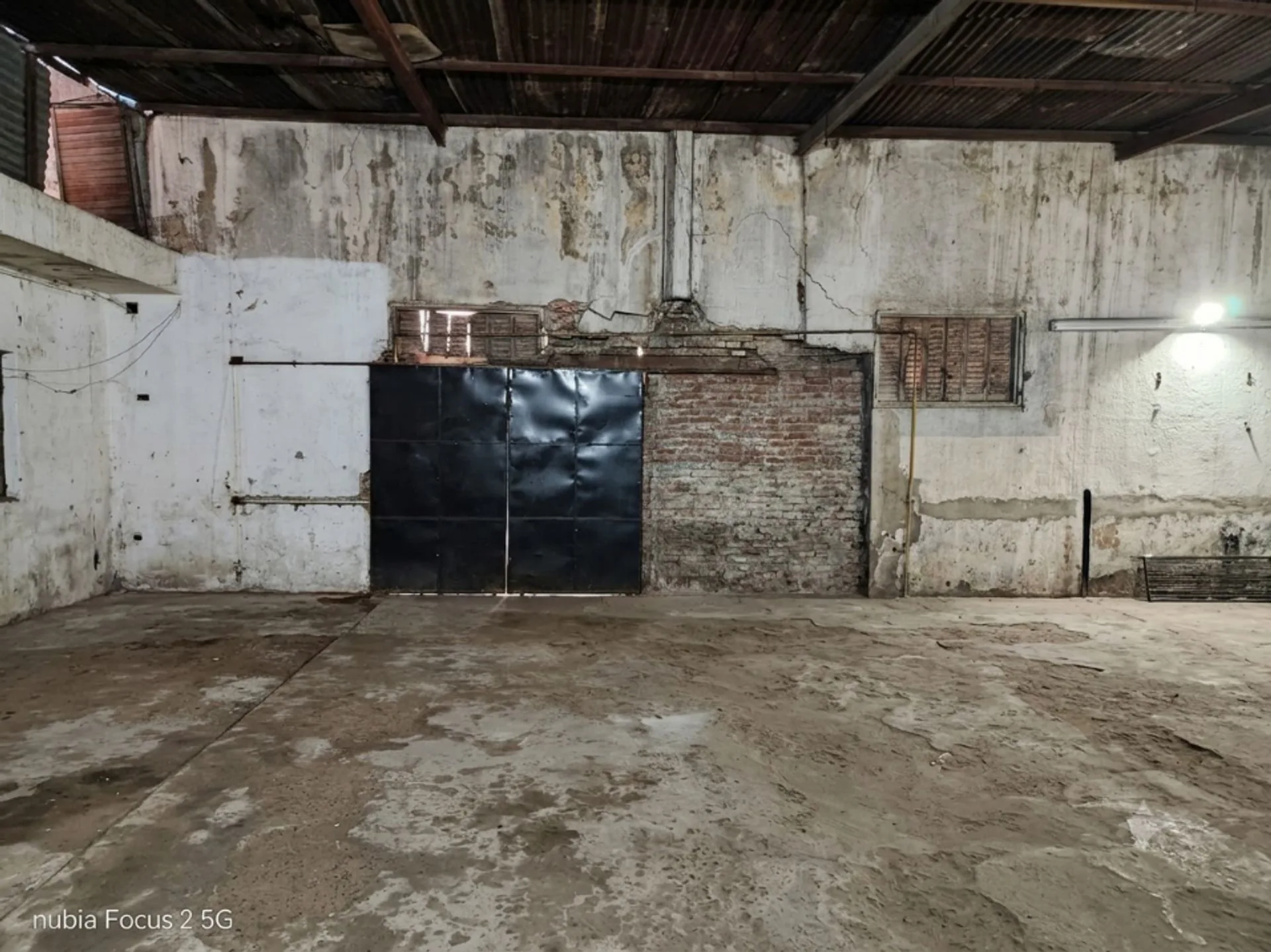 Galpón con vivienda en venta en Pompeya foto 3
