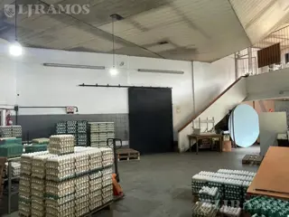 Depósito en Tres De Febrero foto 3
