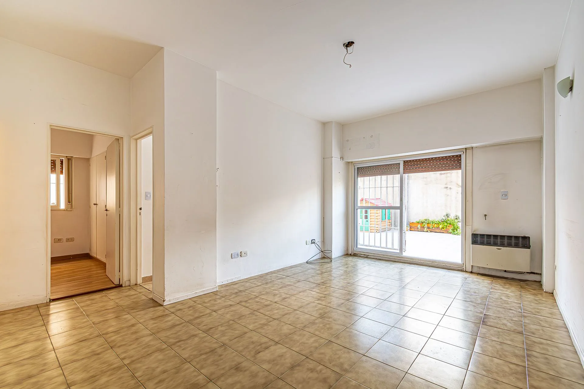 VENTA DEPTO 3 AMB DEVOTO CON ESTUDIO Y PATIO foto 2