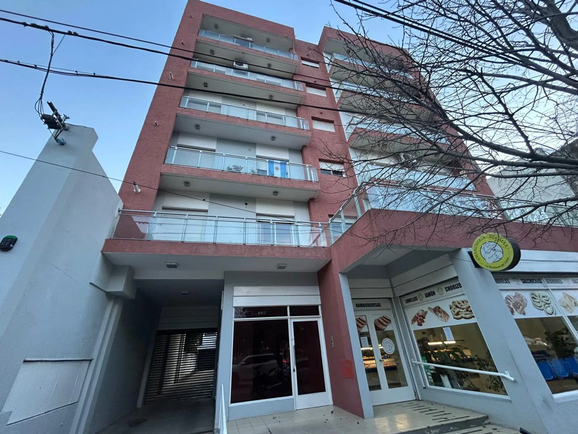 DEPARTAMENTO  C/ COCHERA LISANDRO DE LA TORRE 446 foto 2