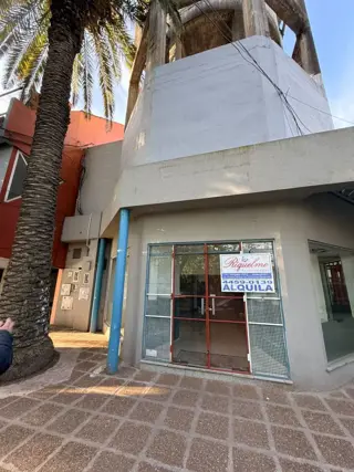ALQUILER LOCAL COMERCIAL , EN PLENO CORAZON DE CUIDAD JARDIN. IDEAL VARIOS DESTINOS foto 1