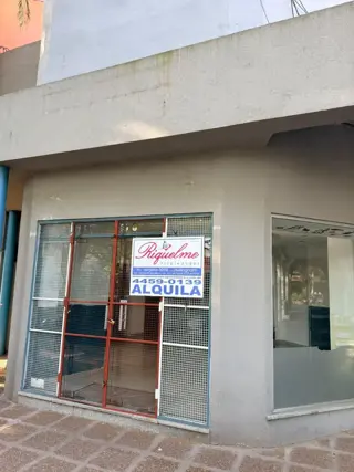ALQUILER LOCAL COMERCIAL , EN PLENO CORAZON DE CUIDAD JARDIN. IDEAL VARIOS DESTINOS foto 3