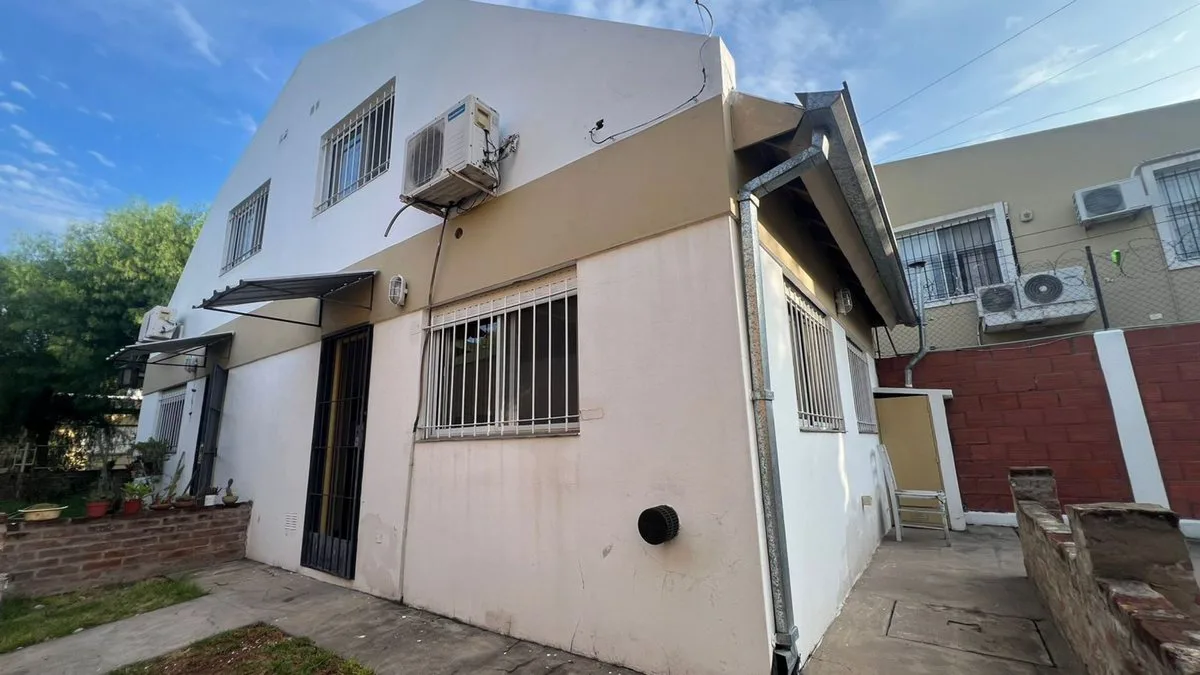 VENTA CASA MULTIFAMILIAR MORENO 323 MTS DE TERRENO foto 2