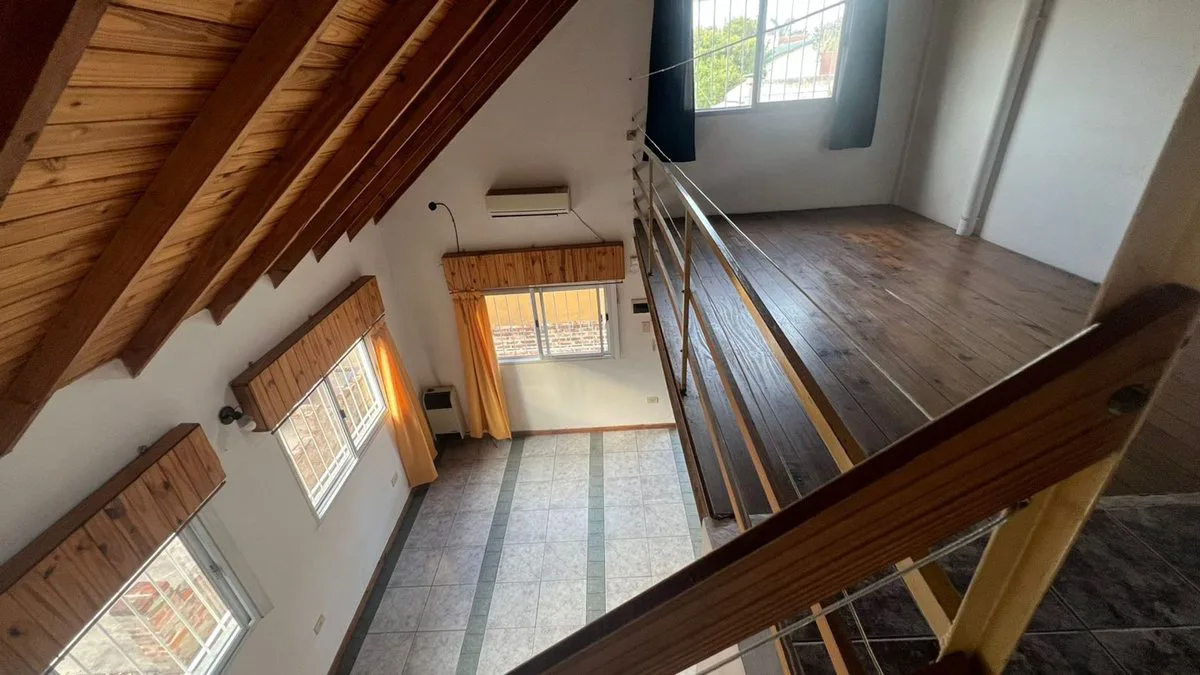 VENTA CASA MULTIFAMILIAR MORENO 323 MTS DE TERRENO foto 3