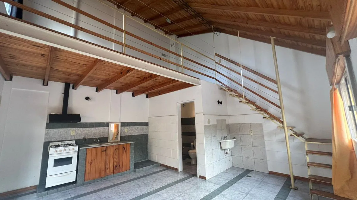 VENTA CASA MULTIFAMILIAR MORENO 323 MTS DE TERRENO foto 4