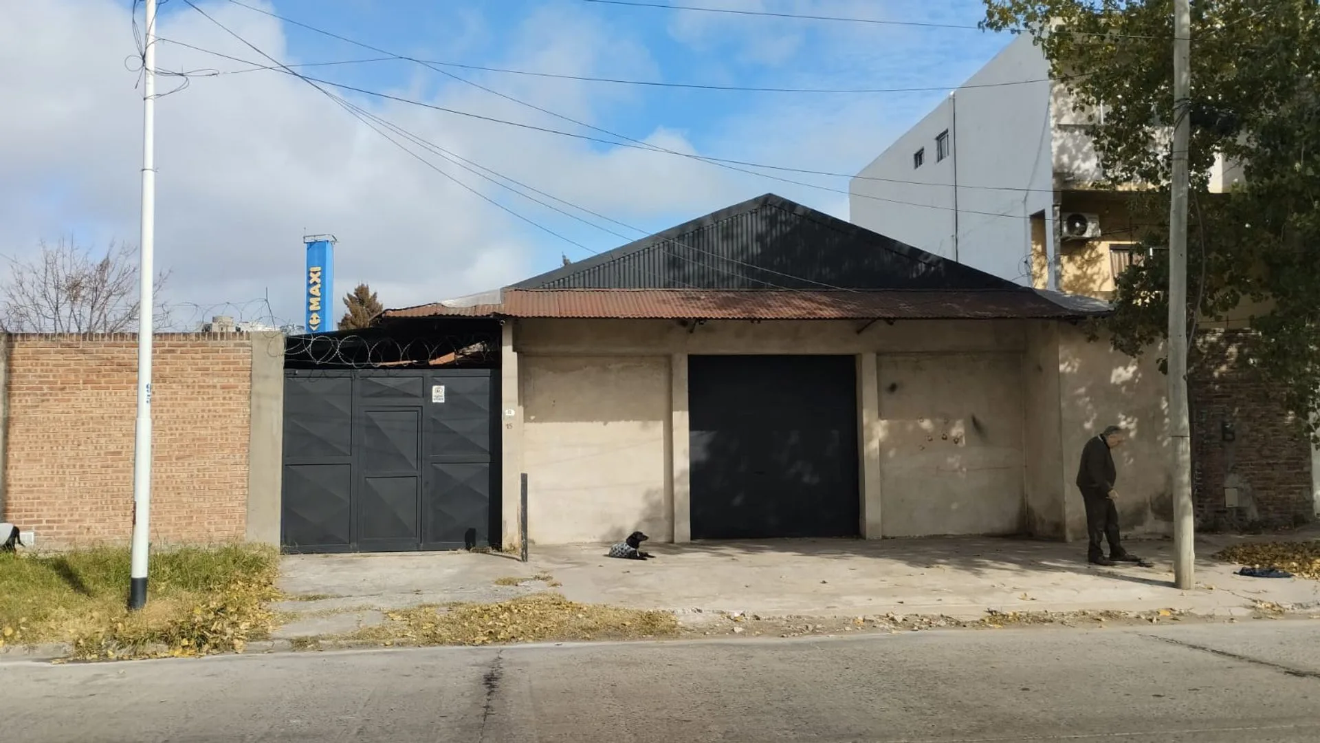 DEPOSITO + VIVIENDA. VENTA EN BLOCK. foto 2
