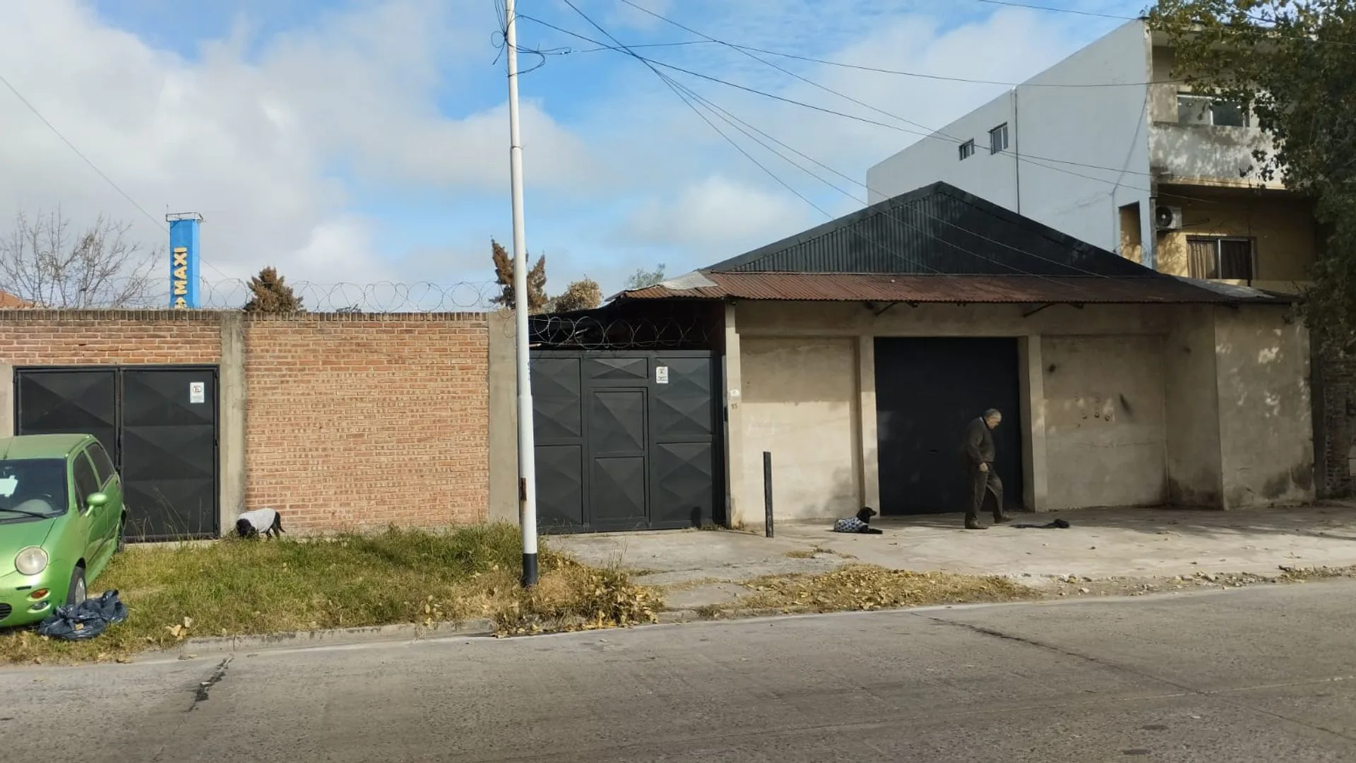 DEPOSITO + VIVIENDA. VENTA EN BLOCK. foto 4
