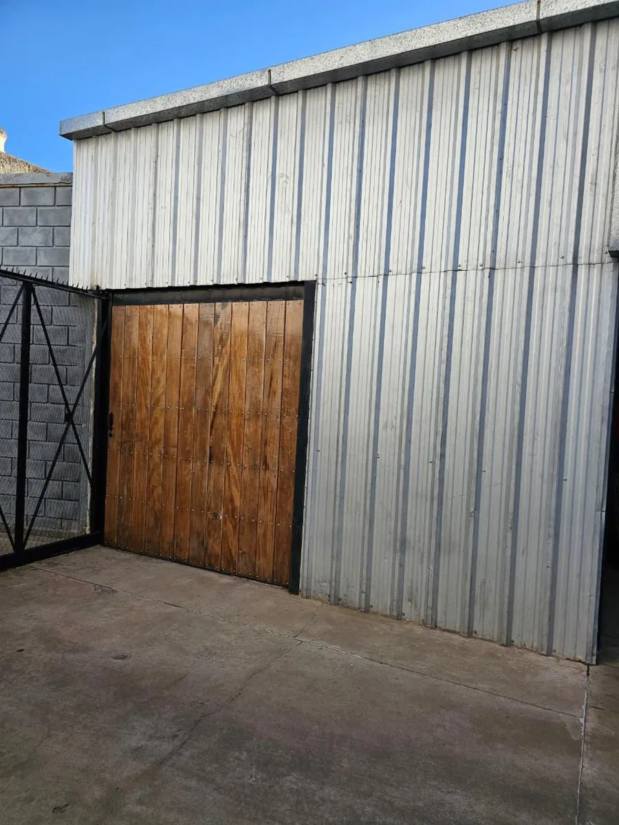 GALPON CON OFICINAS AMOBLADAS | BARRIO COFICO foto 4