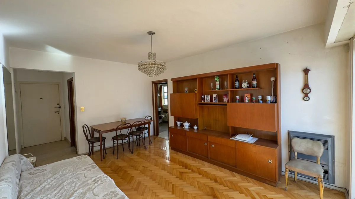 VENTA DEPARTAMENTO 3 AMBIENTES MONTE CASTRO BALCÓN foto 3