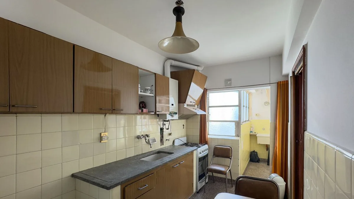 VENTA DEPARTAMENTO 3 AMBIENTES MONTE CASTRO BALCÓN foto 4