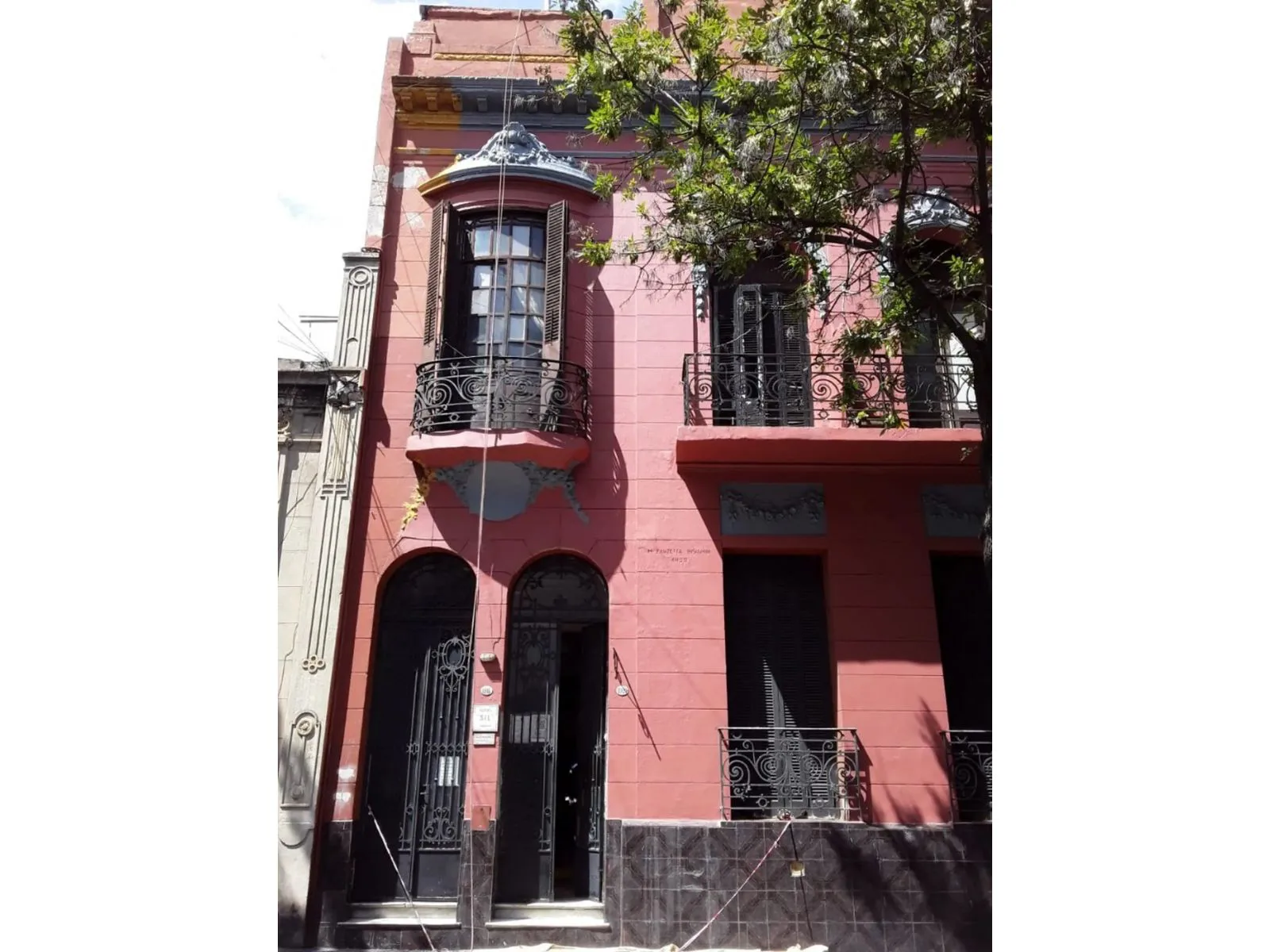 HOTEL EN FUNCIONAMIENTO C/PROPIEDAD en Venta U$S 350.000.-,Santiago del Estero 1.900.EN FUNCIONAMIENTO foto 2