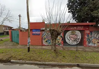3 LOTES CON VIVIENDA Y UNO DE ELLOS CON PILETA. OPORTUNIDAD foto 1