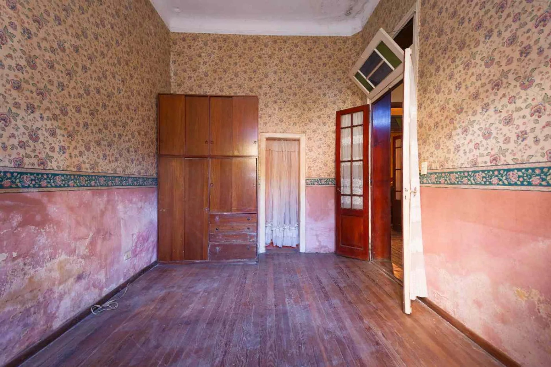 VENTA DE CASA EN PIÑEYRO A REFACCIONAR foto 3