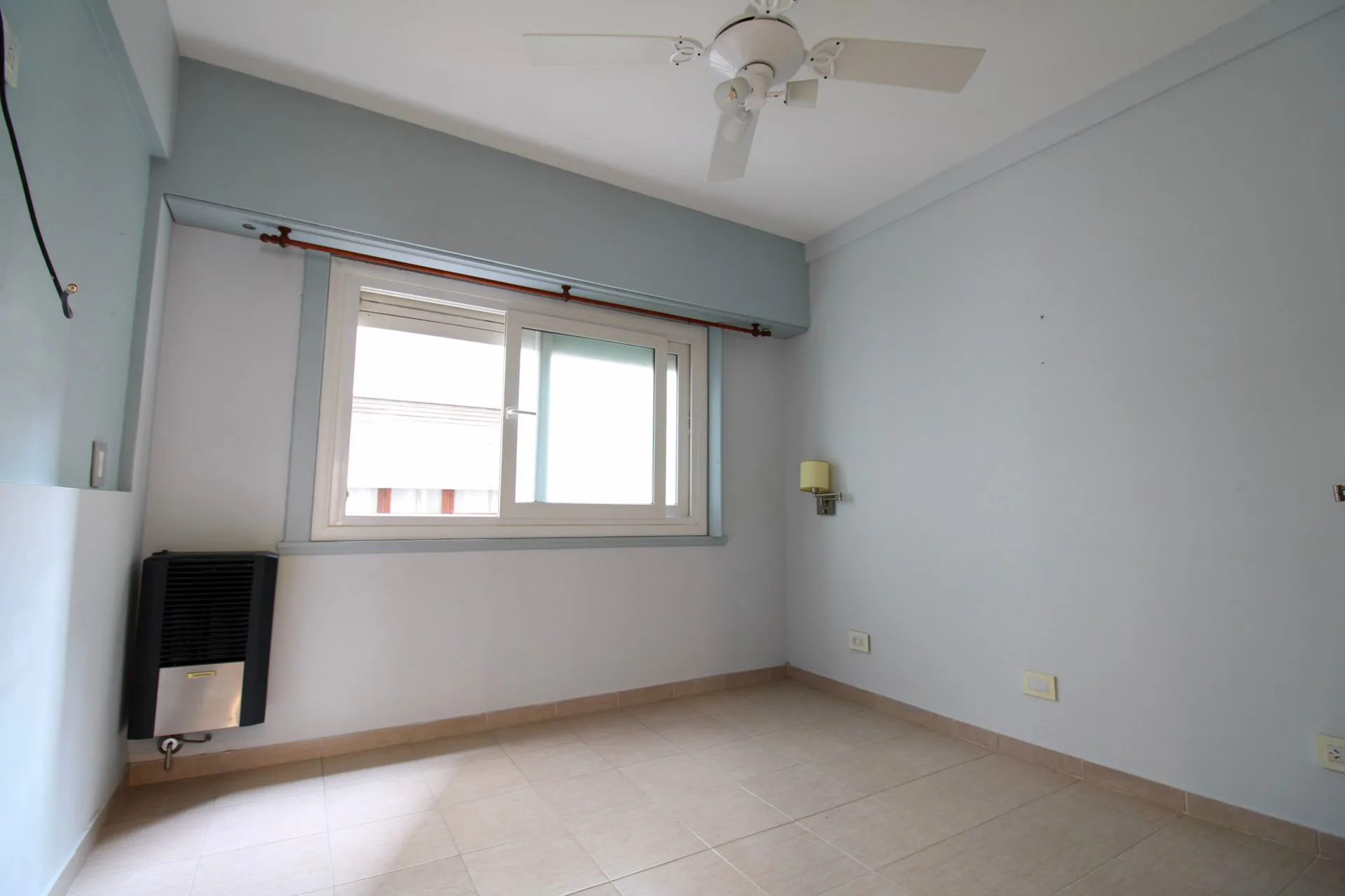 Venta Dept 2 amb con dependencia. Centro foto 2