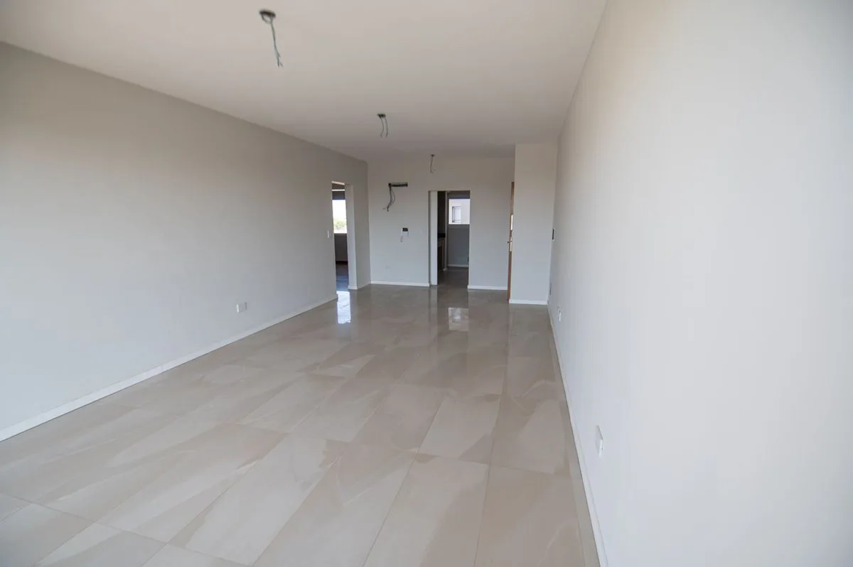 VENTA DEPARTAMENTO DE 2 DORMITORIOS C/COCHERA foto 4