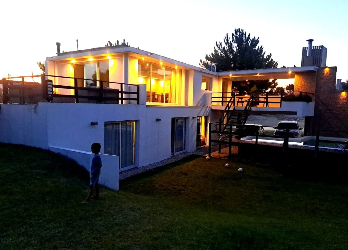 Venta Casa Costa Esmeralda 4 ambientes foto 2