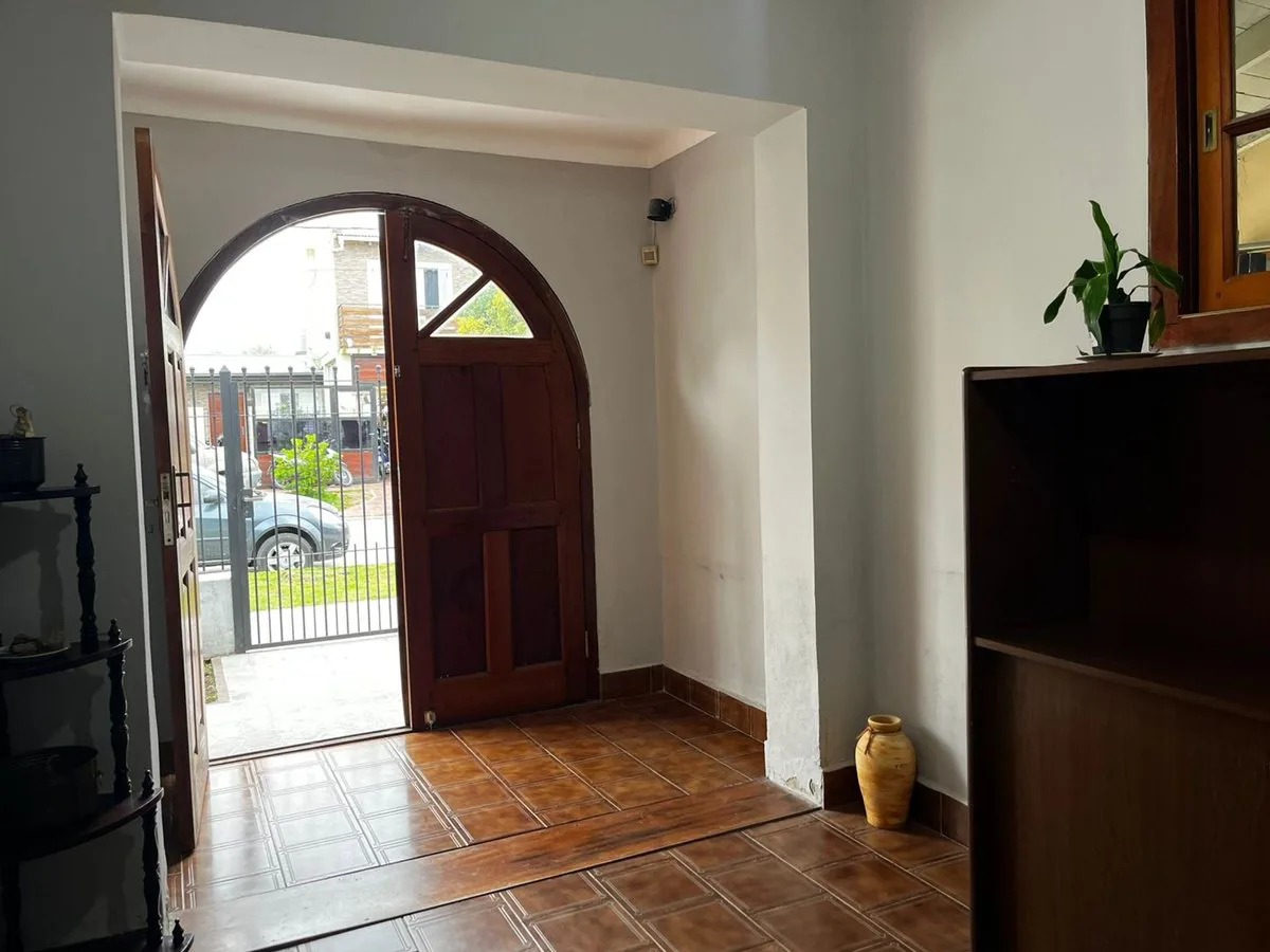 CASA 2 DORMITORIOS EN VENTA EN DOLORES CON GARAGE foto 4