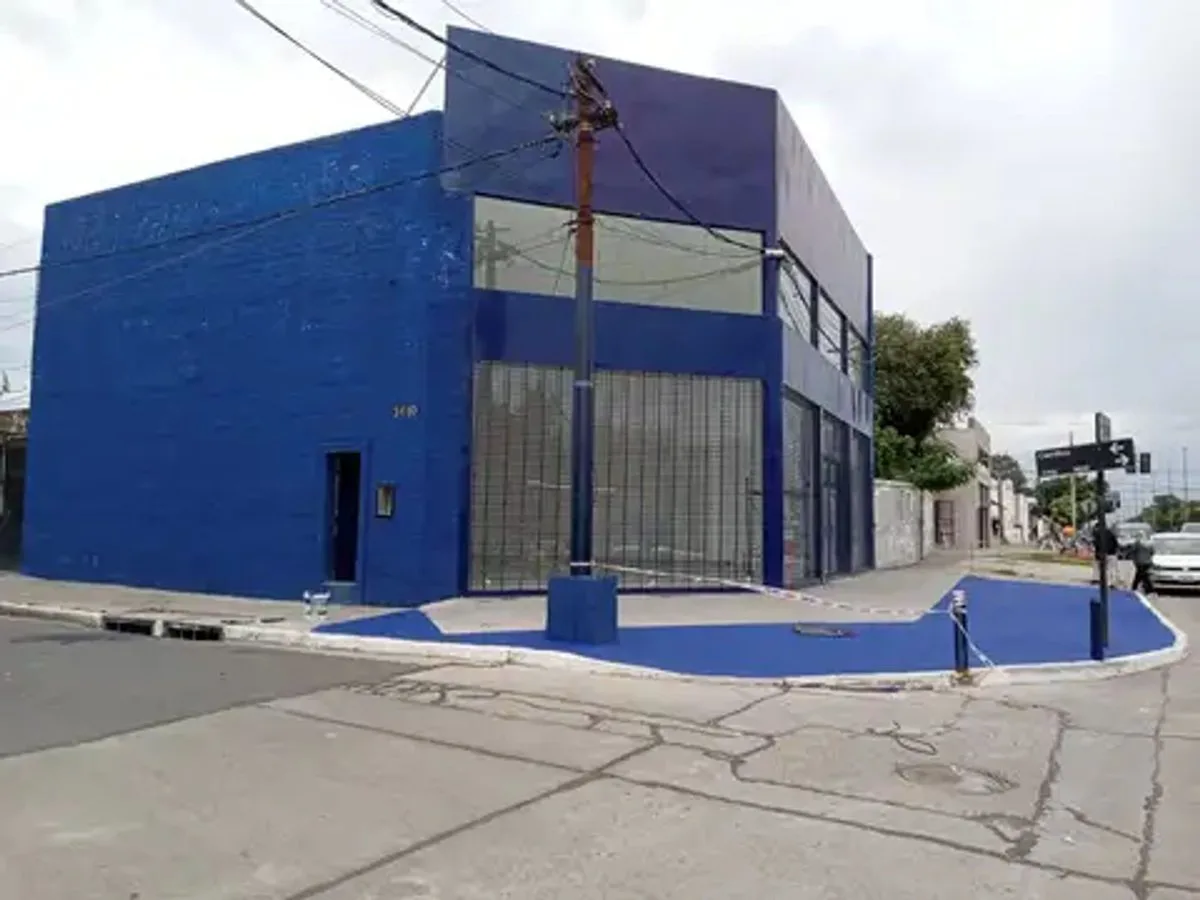 LOCAL EN VENTA SOBRE BV SEGUI 200M2 foto 5