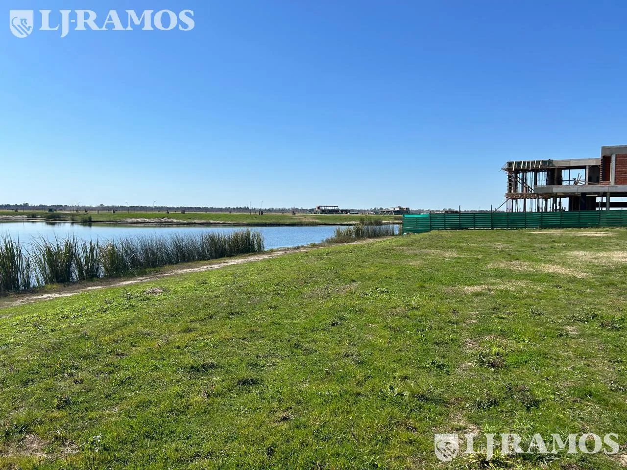 Terreno en Puertos del Lago - BARRIO AMARRAS foto 3