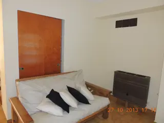 CASA con servicios de 2 dormitorios y 2 baños  a una cuadra del mar y a dos de la peatonal, en Monte Hermoso foto 2