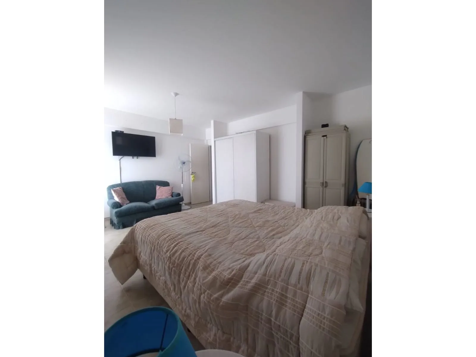 2-Bedroom Apartment with Ocean-View Balconies in Miramar, Miralmar Building – photo 11 of 29