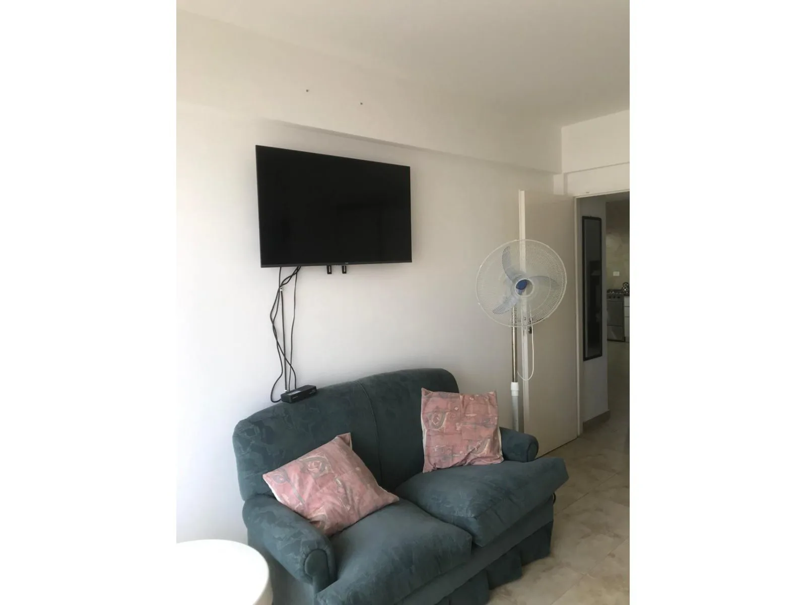 2-Bedroom Apartment with Ocean-View Balconies in Miramar, Miralmar Building – photo 12 of 29