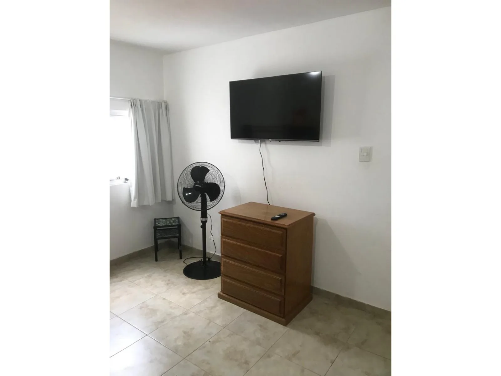 2-Bedroom Apartment with Ocean-View Balconies in Miramar, Miralmar Building – photo 15 of 29