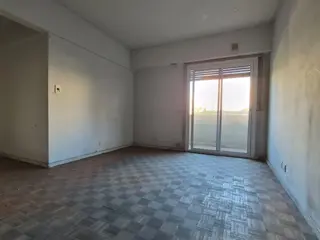 VENTA AMPLIO 3 AMBIENTES CON BALCON EN BALVANERA foto 4