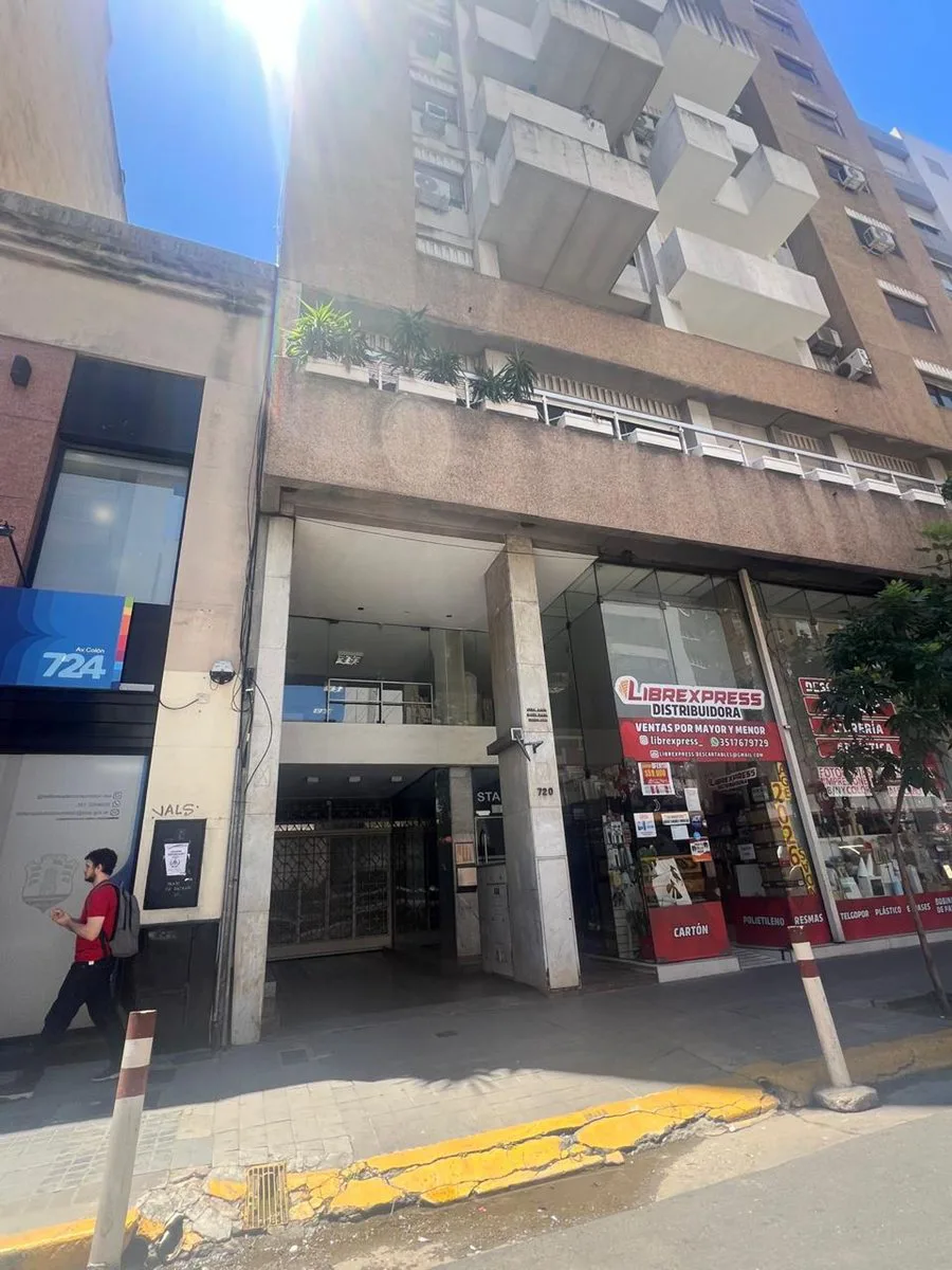 VENTA COCHERA AV COLON 720 CORDOBA foto 3