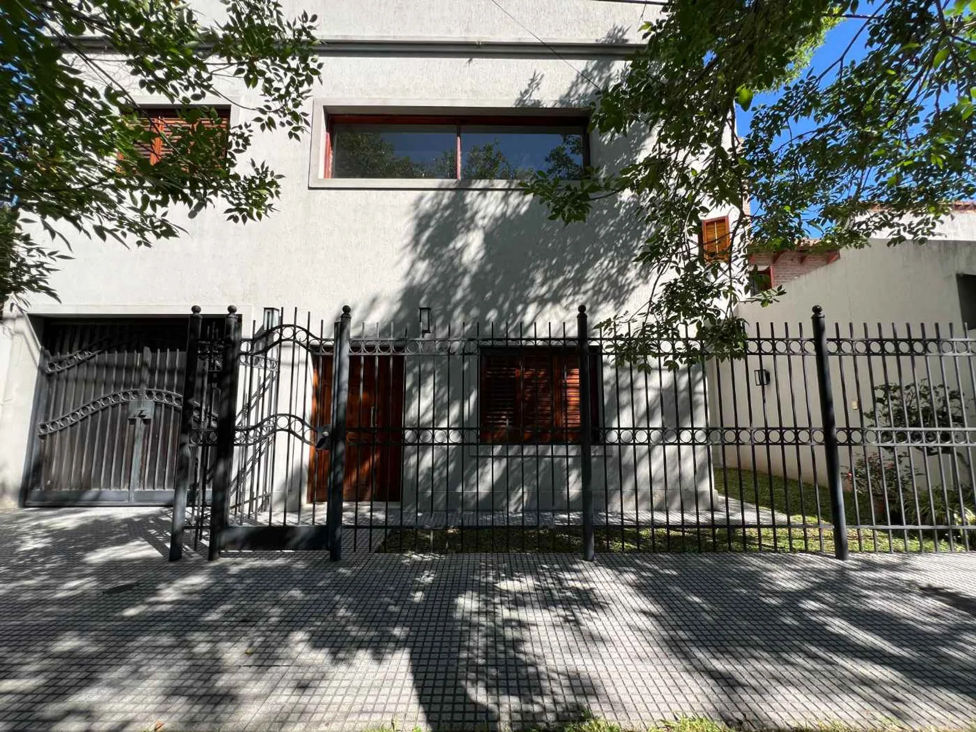 Casa Amplia y de Categoría en Venta en Guadalupe foto 2