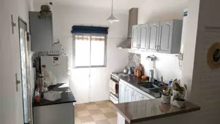 CASA TRES DORMITORIOS, DOS BAÑOS , COCINA COMEDOR , LIVING , PARQUE , CENTRICA foto 4