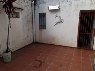 VENTA CASA 2 DORMITORIOS VILLA CABRERA foto 2