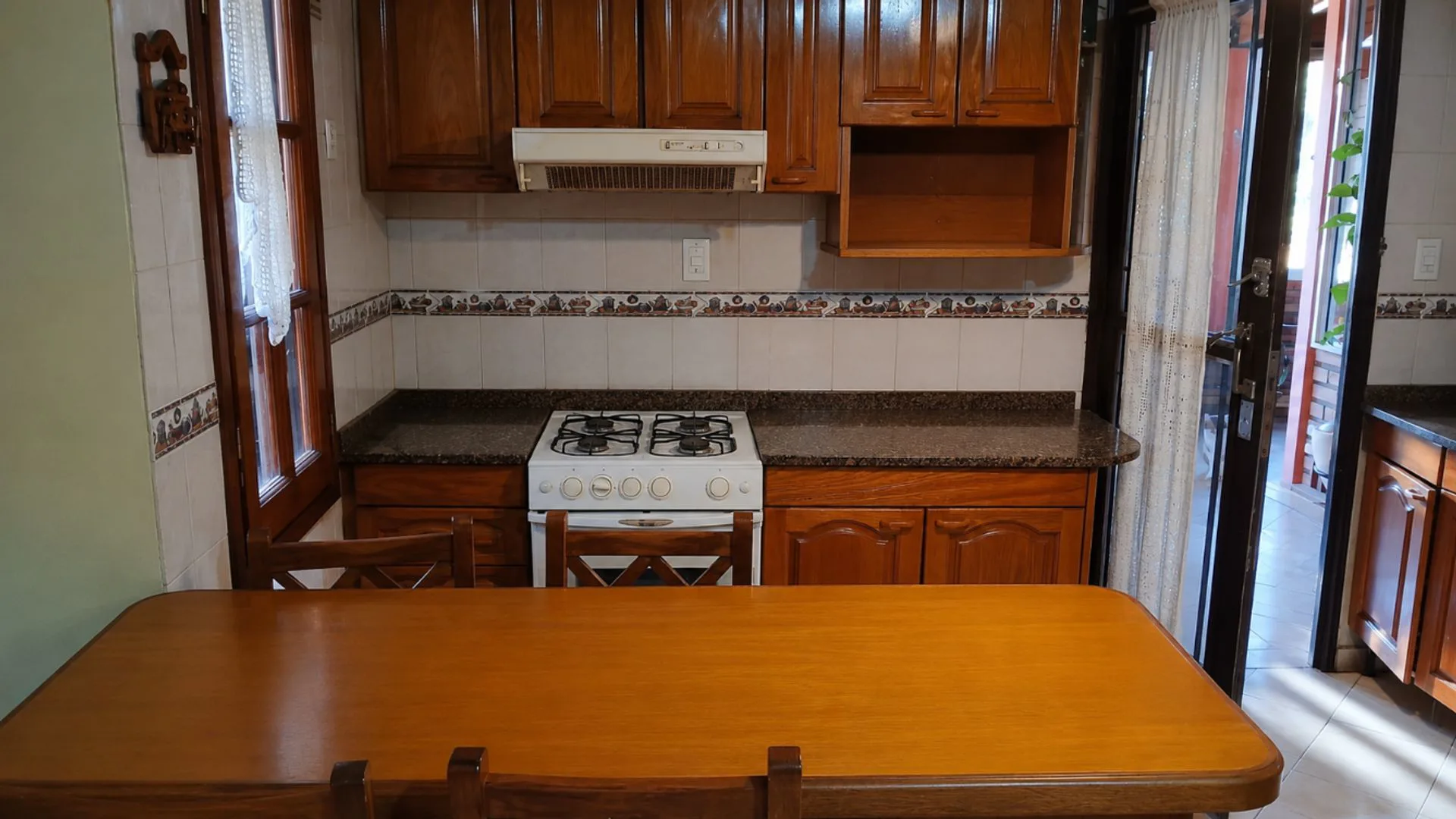 VENTA CASA 3 DORM CON PILETA EN TALAR MENDIOLAZA foto 3