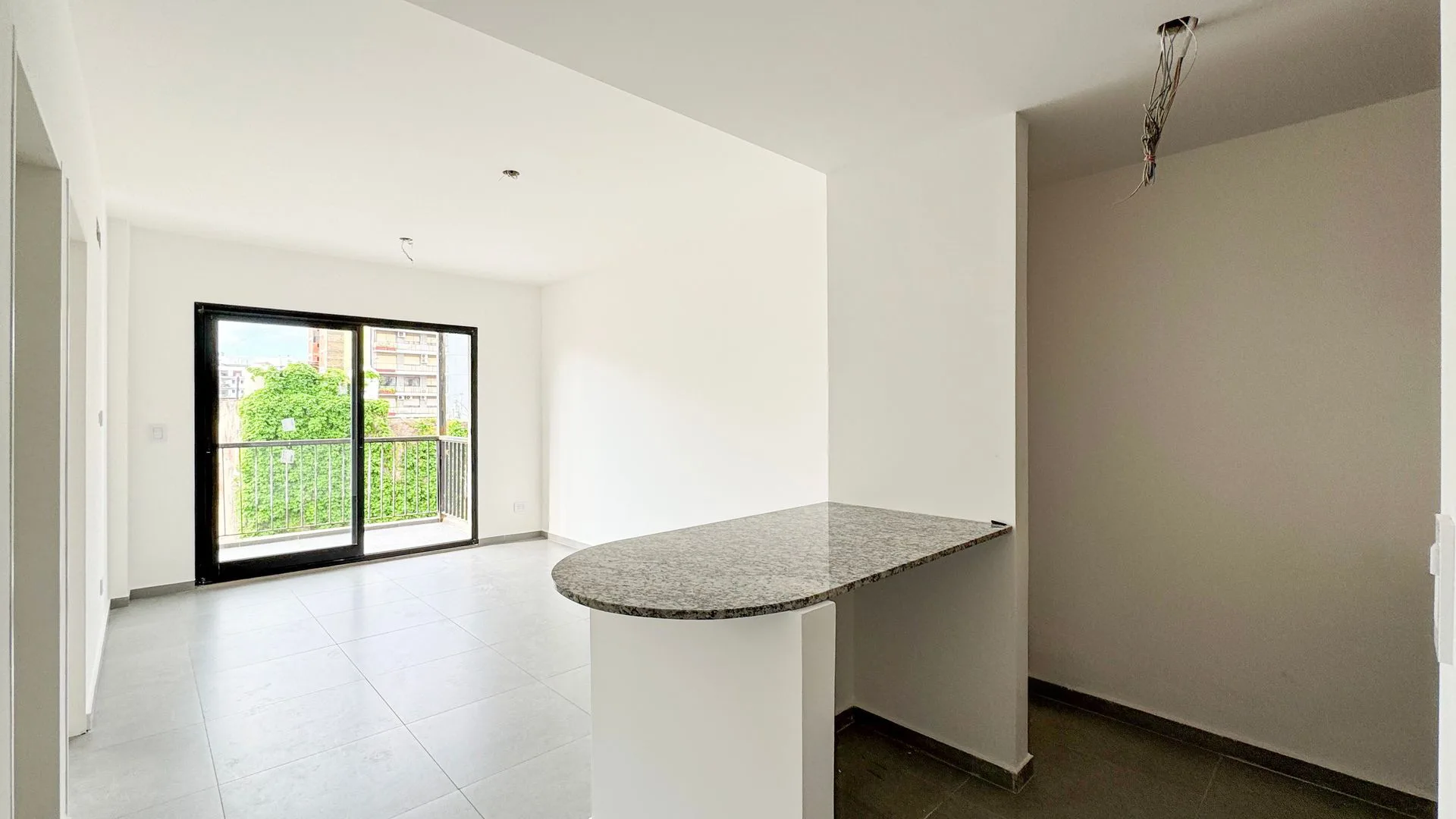 VENTA 2 AMB C/BALCON A ESTR EXC CALIDAD MONSERRAT foto 2