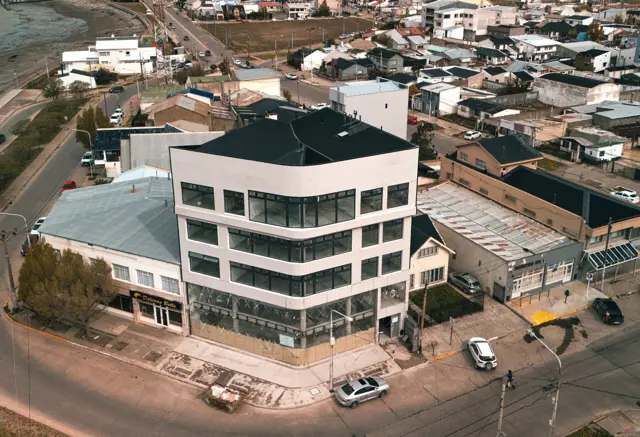 ALQUILER LOCAL Y OFICINAS PREMIUM – CENTRO RIO GRANDE